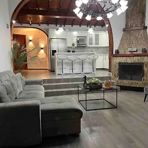  Villa Palos Altos Colombia